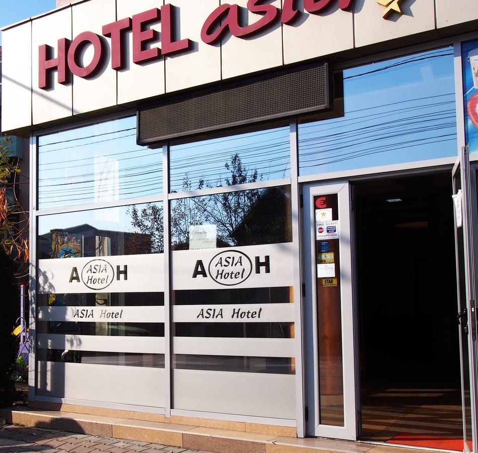 Asia Hotel Târgu Jiu Esterno foto
