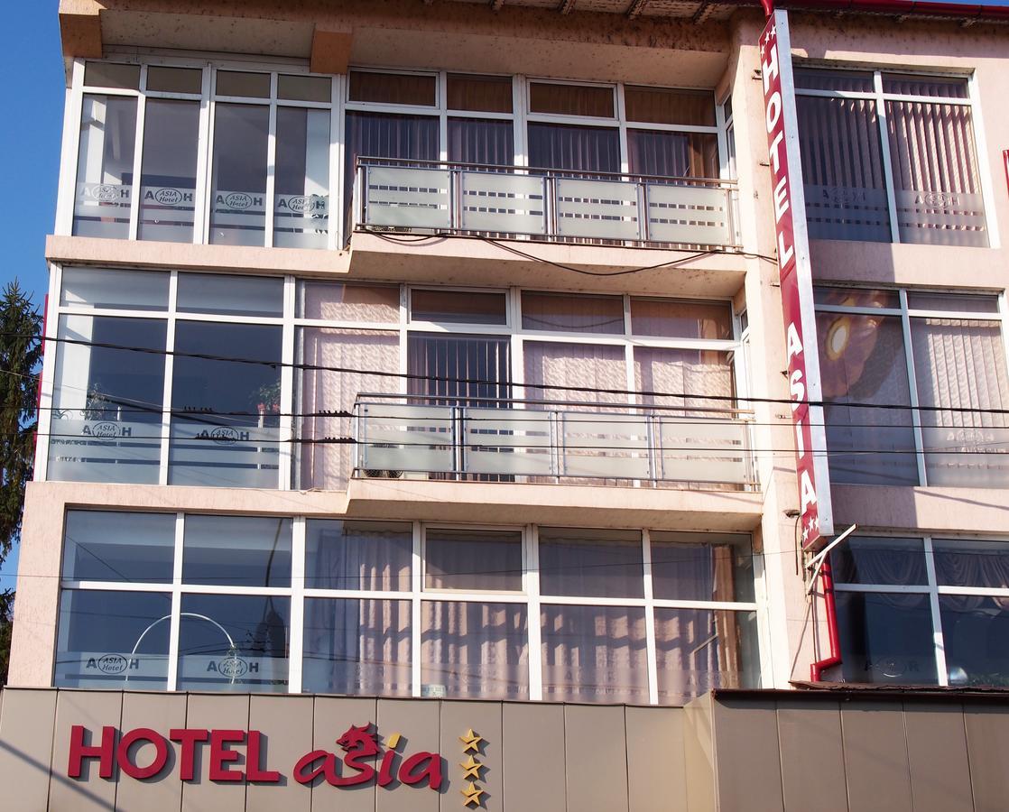 Asia Hotel Târgu Jiu Esterno foto
